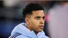 Rodrygo rời Real Madrid vì mâu thuẫn với Bellingham và Mbappe, làm đảo lộn chuyển nhượng Premier League