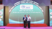 Bệnh viện Mắt Hoa Lư được vinh danh với giải thưởng "Bệnh viện Xanh – Sạch và Dịch vụ Y tế Chất lượng Cao"