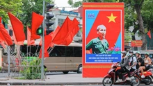 Hà Nội rực rỡ cờ hoa chào mừng 135 năm Ngày sinh Chủ tịch Hồ Chí Minh
