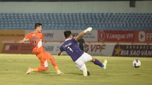 V-League 'nín thở qua đò'