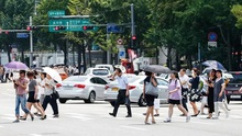 Nắng nóng bất thường báo hiệu mùa Hè thời tiết cực đoan