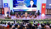 Thủ tướng Phạm Minh Chính đối thoại với sinh viên Trường Đại học Quốc gia Malaysia