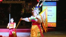 Đánh thức di sản từ tour đêm "Tiếng chuông Trấn Vũ"