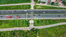Ngày cuối kỳ nghỉ lễ, lượng phương tiện đổ về Hà Nội tăng cao