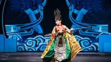 An Nhi - mẫu nhí 10 tuổi đưa hồn Việt ra thế giới
