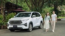 Toyota Innova Cross "tăng tốc" ấn tượng với khách hàng trẻ
