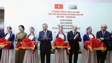 Tổng Bí thư dự Lễ khánh thành Phòng lưu niệm "Chủ tịch Hồ Chí Minh với ngành dầu khí Việt Nam - Azerbaijan"