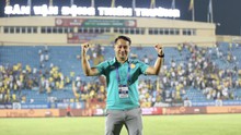Nam Định 'lên đời' với HLV Vũ Hồng Việt