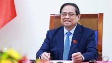 Thủ tướng Phạm Minh Chính điện đàm với Thủ tướng Singapore Lawrence Wong