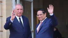 Thủ tướng Phạm Minh Chính hội đàm với Thủ tướng Pháp François Bayrou