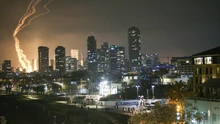 Căng thẳng Israel - Iran: Không kích tiếp diễn gây thiệt hại ở các thành phố lớn