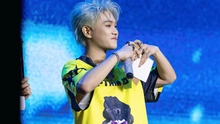 CAPTAIN BOY xúc động với tình cảm của người hâm mộ tại fan meeting