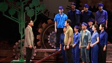 Vở diễn “Tôi và chúng ta”: Thông điệp từ hơn 40 năm gửi tới khán giả hôm nay