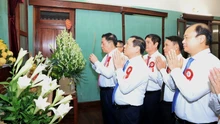 Lễ báo công dâng Bác nhân kỷ niệm 100 năm Ngày Báo chí Cách mạng Việt Nam