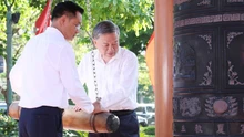 Tổng Bí thư Tô Lâm dâng hương tại Đền thờ Chủ tịch Hồ Chí Minh ở Quảng Bình