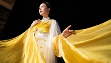 Trình diễn BST thời trang "Hương Việt" tại Mrs Grand Vietnam 2025