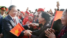 Đoàn kết dưới “bầu trời Tổ quốc”