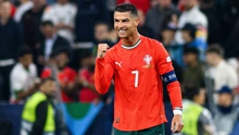 Ronaldo khiến người Đức phải vỗ tay