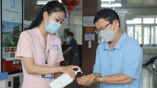 WHO cảnh báo về số ca mắc COVID-19 do biến thể mới NB.1.8.1