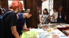“Nối” - Khi tranh màu nước kết nối con người, thiên nhiên và ký ức