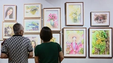 Con người và quê hương, đất nước trong triển lãm "Nối" ở Văn Miếu