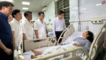Vụ lật tàu trên vịnh Hạ Long: Tập trung tối đa điều trị cho nạn nhân