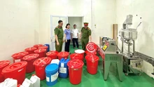 Bắt tạm giam giám đốc công ty sản xuất mỹ phẩm giả
