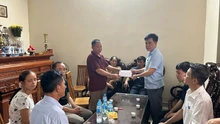 Hà Nội: Thăm hỏi gia đình có 4 người tử vong trong vụ lật tàu trên vịnh Hạ Long