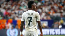 Real Madrid: Khi cậu bé vàng Vini không phát sáng