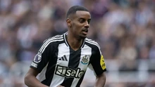 Vì sao Isak đột nhiên 'mất tích' Newcastle United?