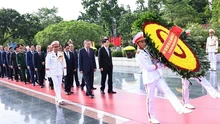 Lãnh đạo Đảng, Nhà nước tưởng niệm các Anh hùng liệt sĩ