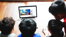 Anh: Mạnh tay bảo vệ trẻ em trên không gian mạng