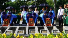 Lễ truy điệu, cải táng 43 hài cốt liệt sĩ quân tình nguyện và chuyên gia Việt Nam