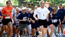 10 chính trị gia nổi tiếng thế giới từng chạy marathon