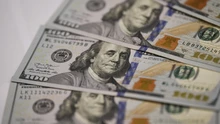 Đồng USD suy yếu, vàng được đà đi lên