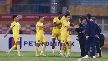 Quảng Nam vẫn dự V-League: Ừ, thì khen
