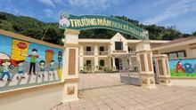 100 trường nội trú - 13 tháng hành động