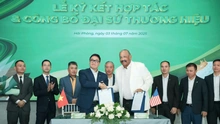Tay golf huyền thoại Jim Thorpe là Đại sứ thương hiệu Neo Floor