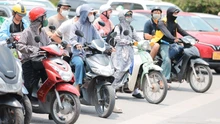 Hà Nội thời tiết nắng nóng, oi bức với nền nhiệt cao