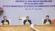 Thủ tướng thông tin về sắp xếp tổ chức bộ máy và đơn vị hành chính tới Đoàn ngoại giao tại Việt Nam