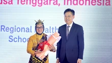 Dự án biến "rác thải thành chữ" của học sinh tiểu học Indonesia giành giải cao nhất Trường học Lành mạnh nhất AIA mùa 3
