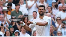 Thắng ngược tay vợt Ý, Djokovic đối đầu Sinner ở bán kết Wimbledon 2025
