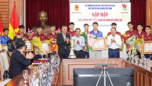Bộ trưởng Nguyễn Văn Hùng chúc mừng Đội tuyển bóng đá U23 Việt Nam vô địch U23 Đông Nam Á
