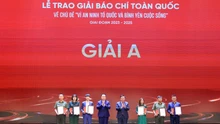 Trao giải báo chí toàn quốc về chủ đề “Vì an ninh Tổ quốc và bình yên cuộc sống”