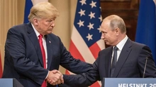 Tổng thống Nga Vladimir Putin và Tổng thống Mỹ Donald Trump thông tin sau cuộc gặp