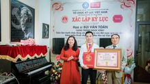 Triển lãm tranh chân dung các vị lãnh tụ của họa sĩ Bùi Quốc Toản được trao kỷ lục Việt Nam