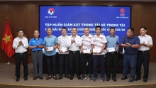 VFF chia tay 5 trọng tài vì lý do tuổi tác