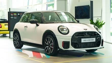 Bộ đôi MINI hiệu năng cao ra mắt khách Việt Nam giá hơn 2,5 tỷ đồng