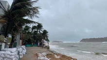 Bão số 5 tăng cấp nhanh, vùng nguy hiểm mở rộng