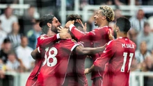 Liverpool thắng nghẹt thở Newcastle: Thủ thế này không lo mới lạ
